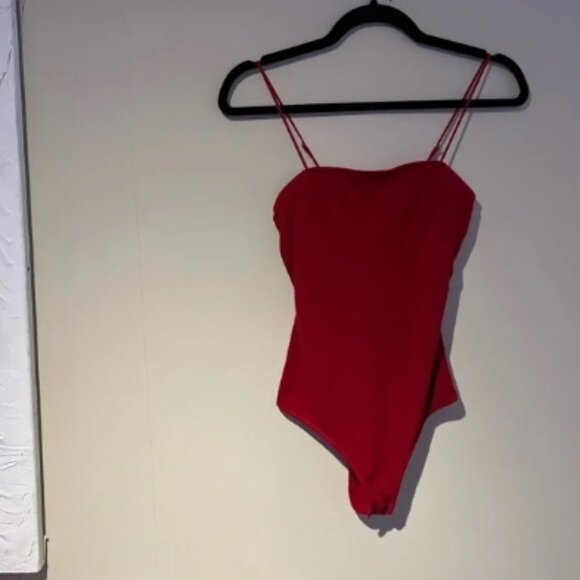 Hollister Ribbed Spaghetti Adjustable Strapped Bodysuit 2 Clasp - Small in Red - Picture 1 of 6